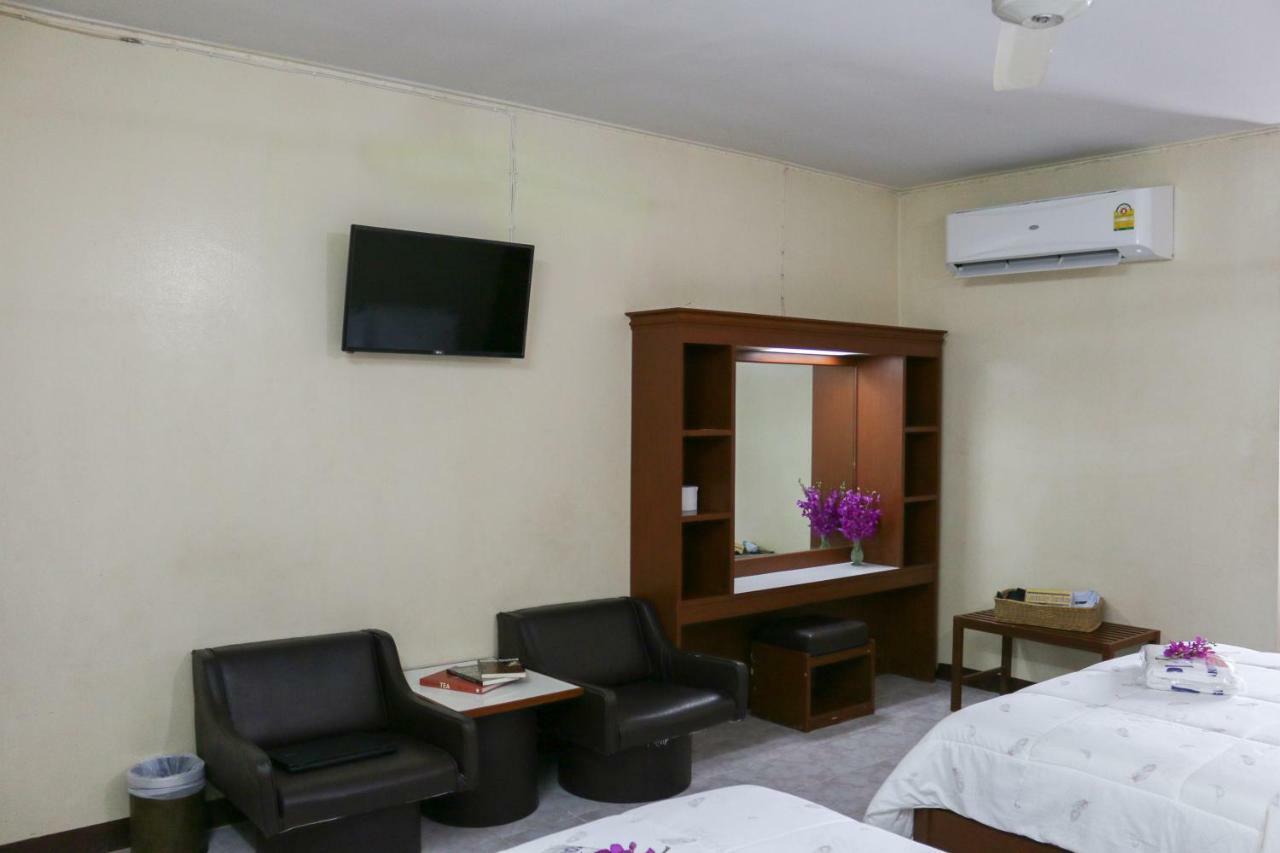Nakornping Hotel Бангкок Экстерьер фото