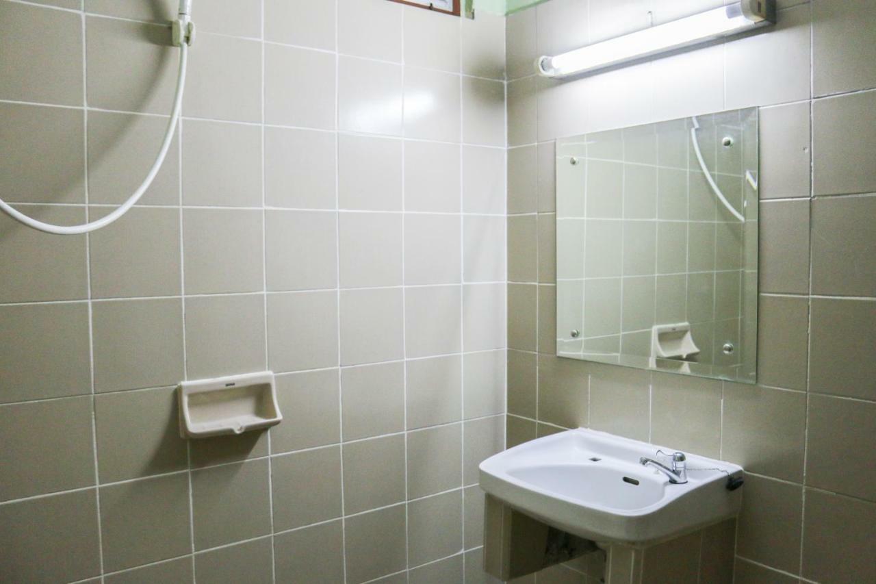 Nakornping Hotel Бангкок Экстерьер фото